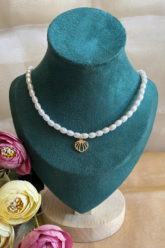 Shell Pearl Necklace